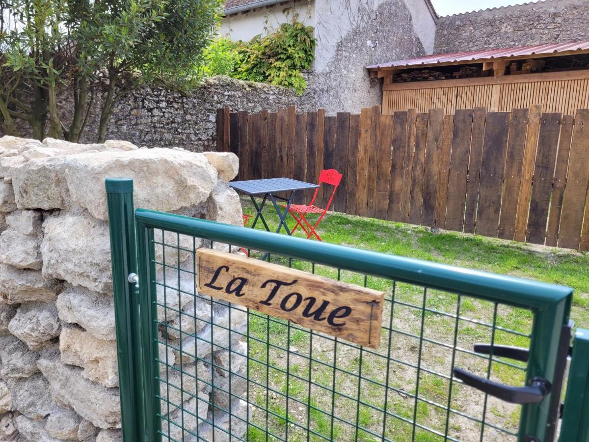 Gite La Toue Saint-Dye-sur-Loire Exterior photo